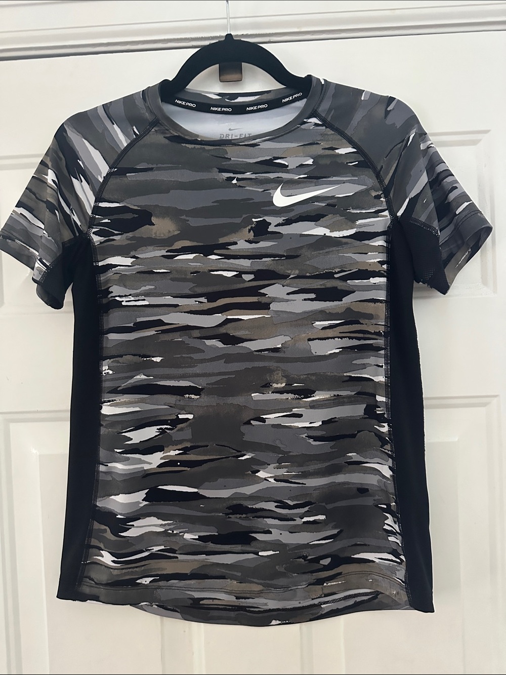 Nike Gray & Black Camo Dri-FIT Short Sleeve Top
